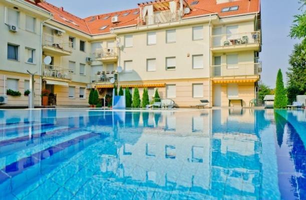 Relax Beach Apartman Хайдусобосло Экстерьер фото